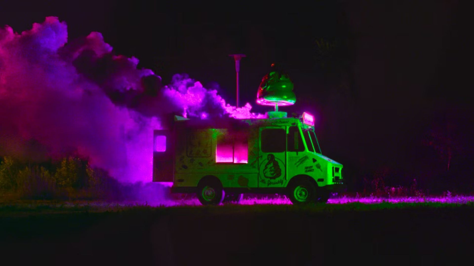 ice-cream-truck-surrounded-by-smoke-in-i-saw-the-tv-glow-1-1