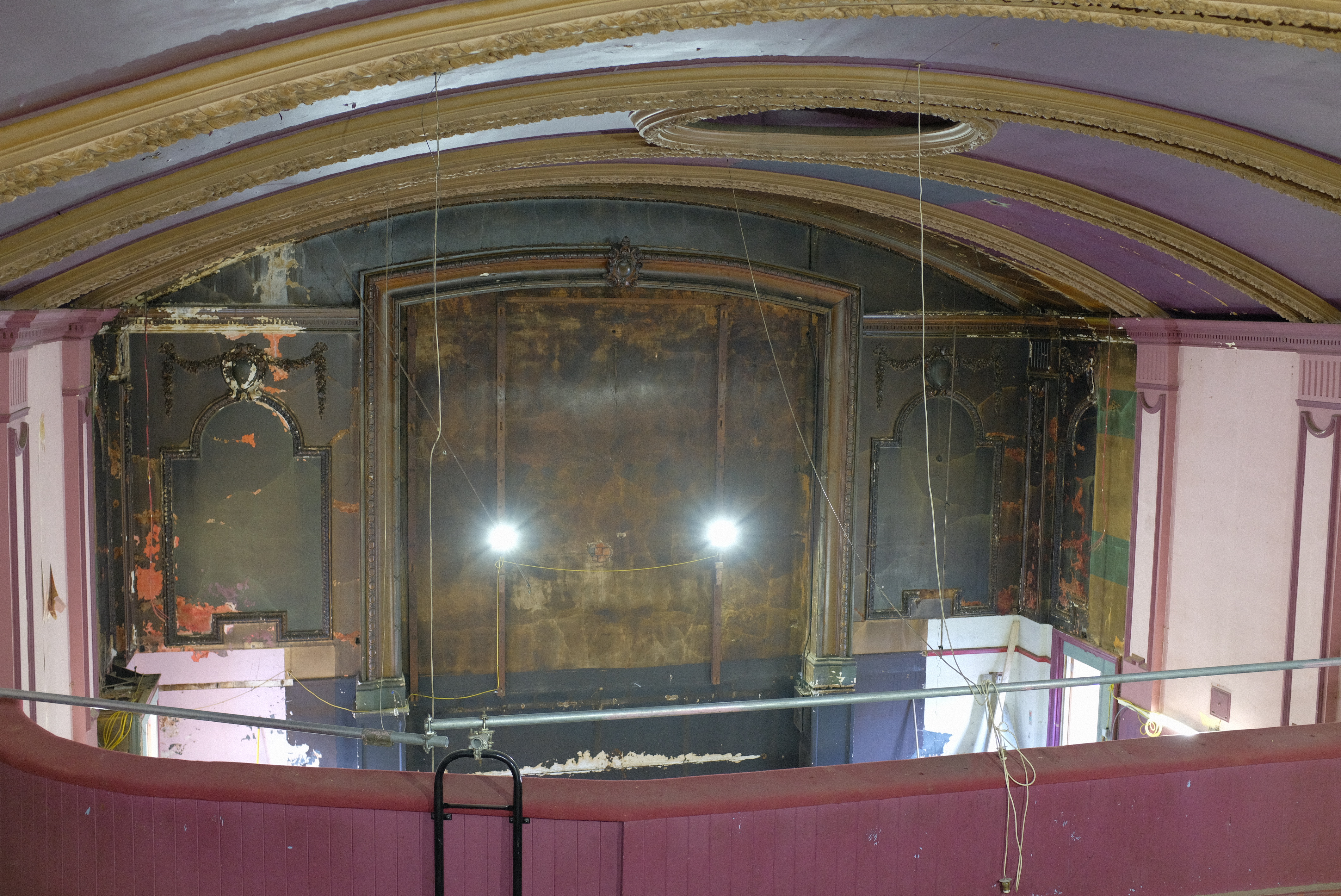 Photo of original proscenium and projection screen used when HPPH was first opened